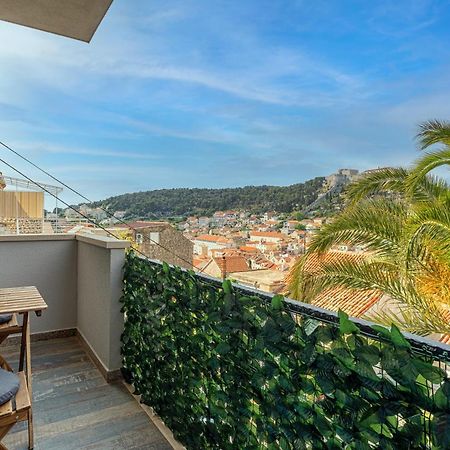 Villa Capitis In The Center- Exclusive Apartment Hvar Town Dış mekan fotoğraf